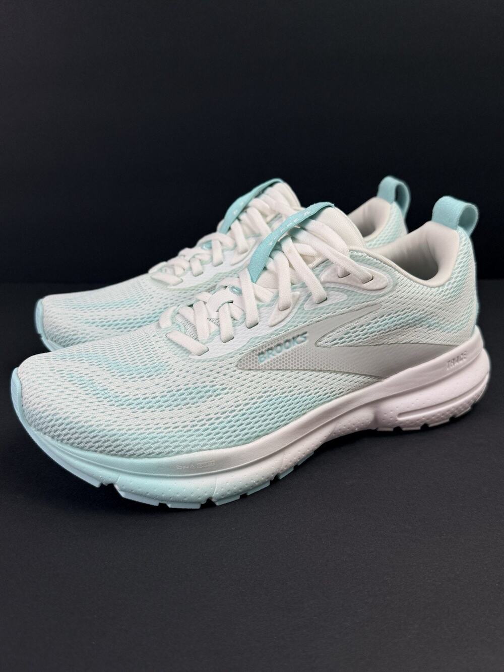 Brooks Trace 4 Women’s 7.5 Running Crystal Grey Blue Grass White 1204411В198